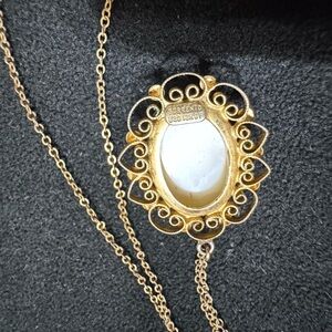 Gold Necklace with vintage opal pendant